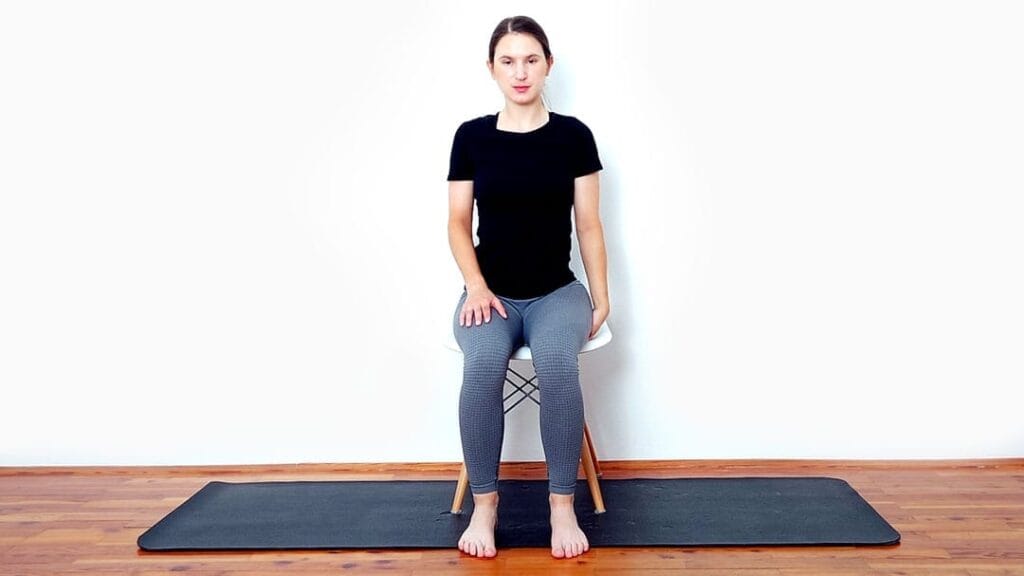 Iztezanje mišice Quadratus Lumborum v sedečem položaju korak 1