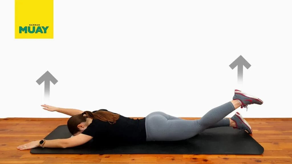 Nadador en prono: fortalece tu espalda y mejora la postura